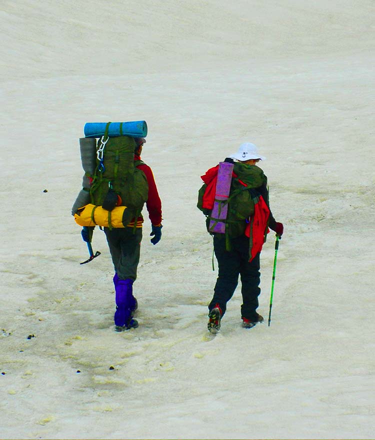 trekking in triund, trekking in dharamshala, best trekking in mcloedganj